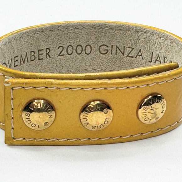 Auth Louis Vuitton Brasserie Beige Vernis Leather button bracelet w/pouch MC1647 - Picture 4 of 7